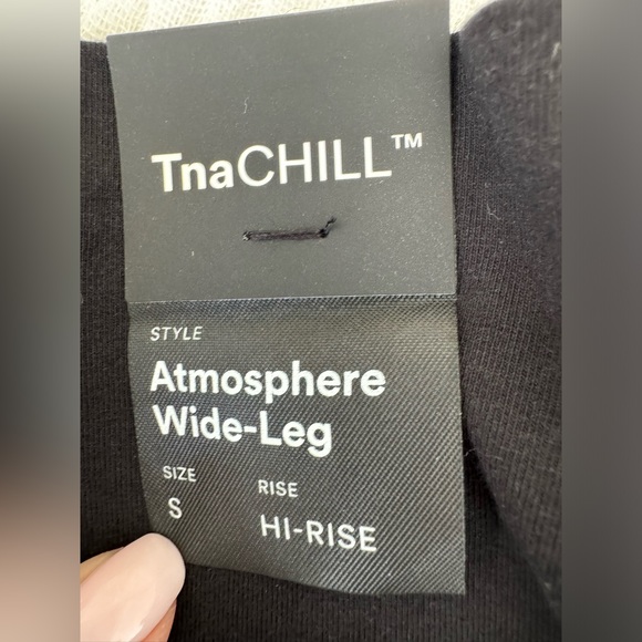 ARITZIA leggings - Picture 2 of 2